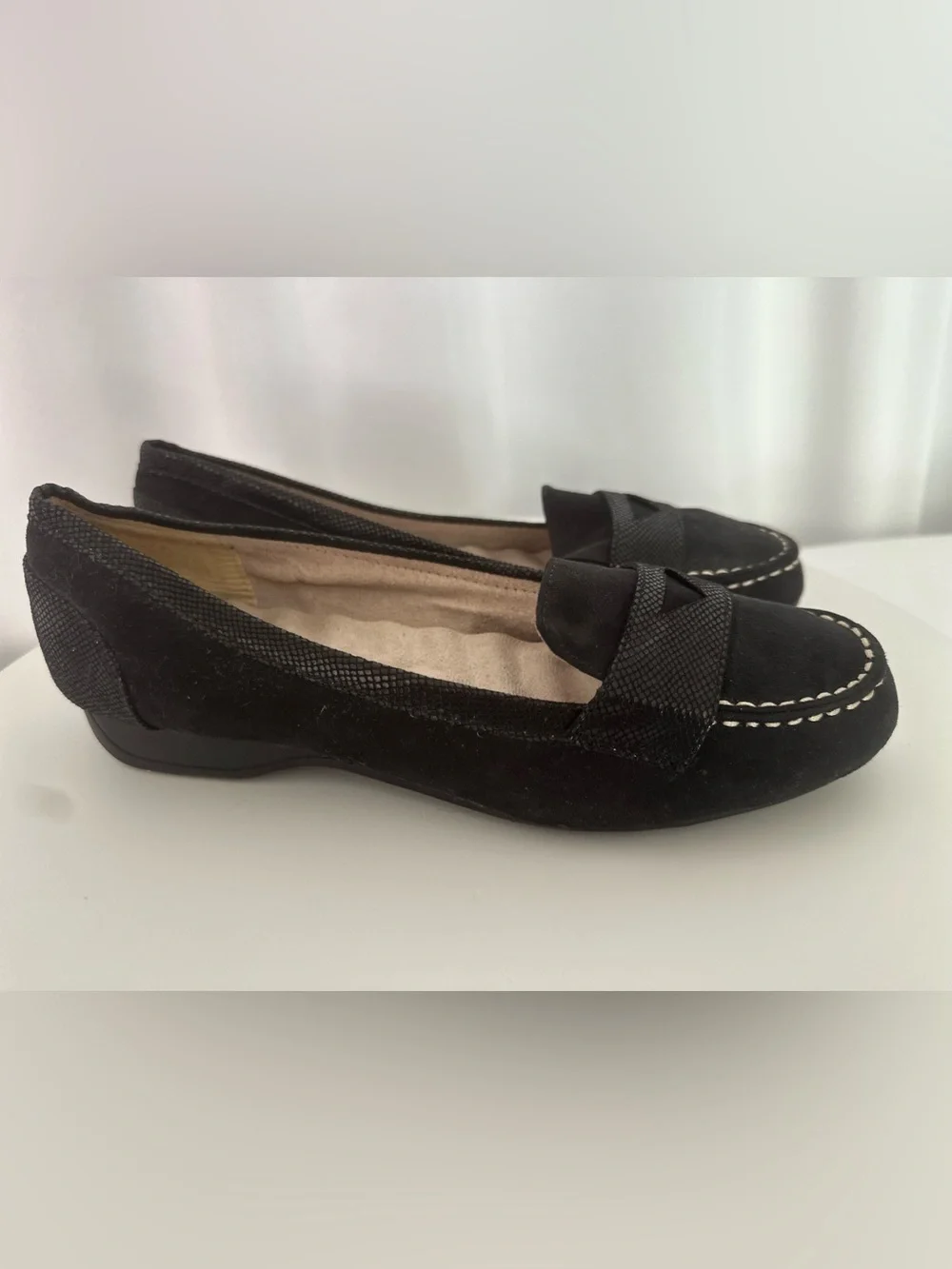 Unbranded Women’s Size 9W Black Faux-Suede Loafer Flats (SH109)